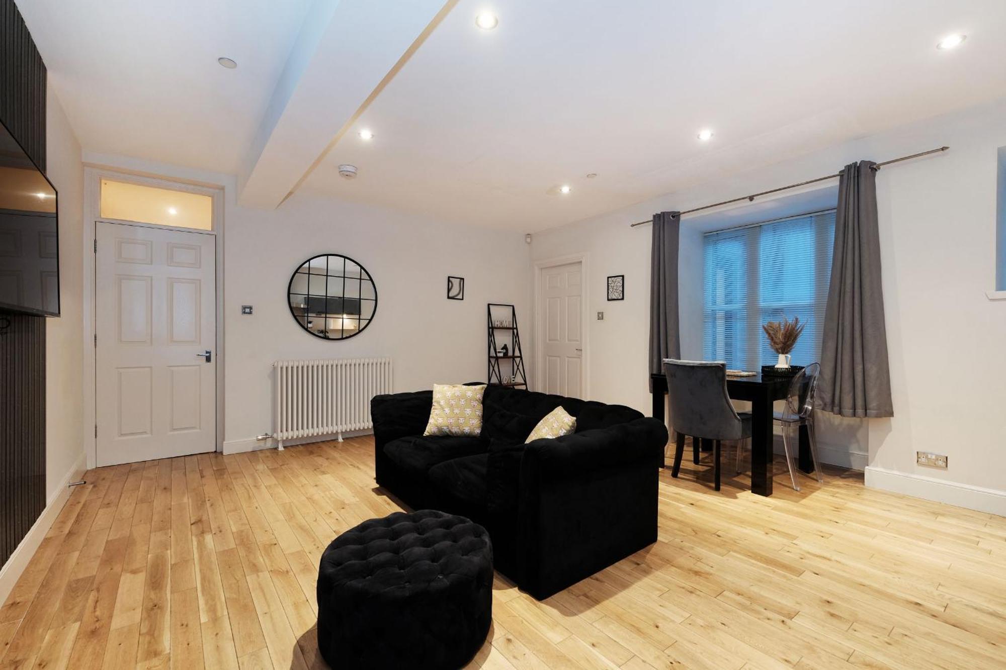 One Of A Kind Historic 3 Bedroom Apartment Aberdeen Esterno foto