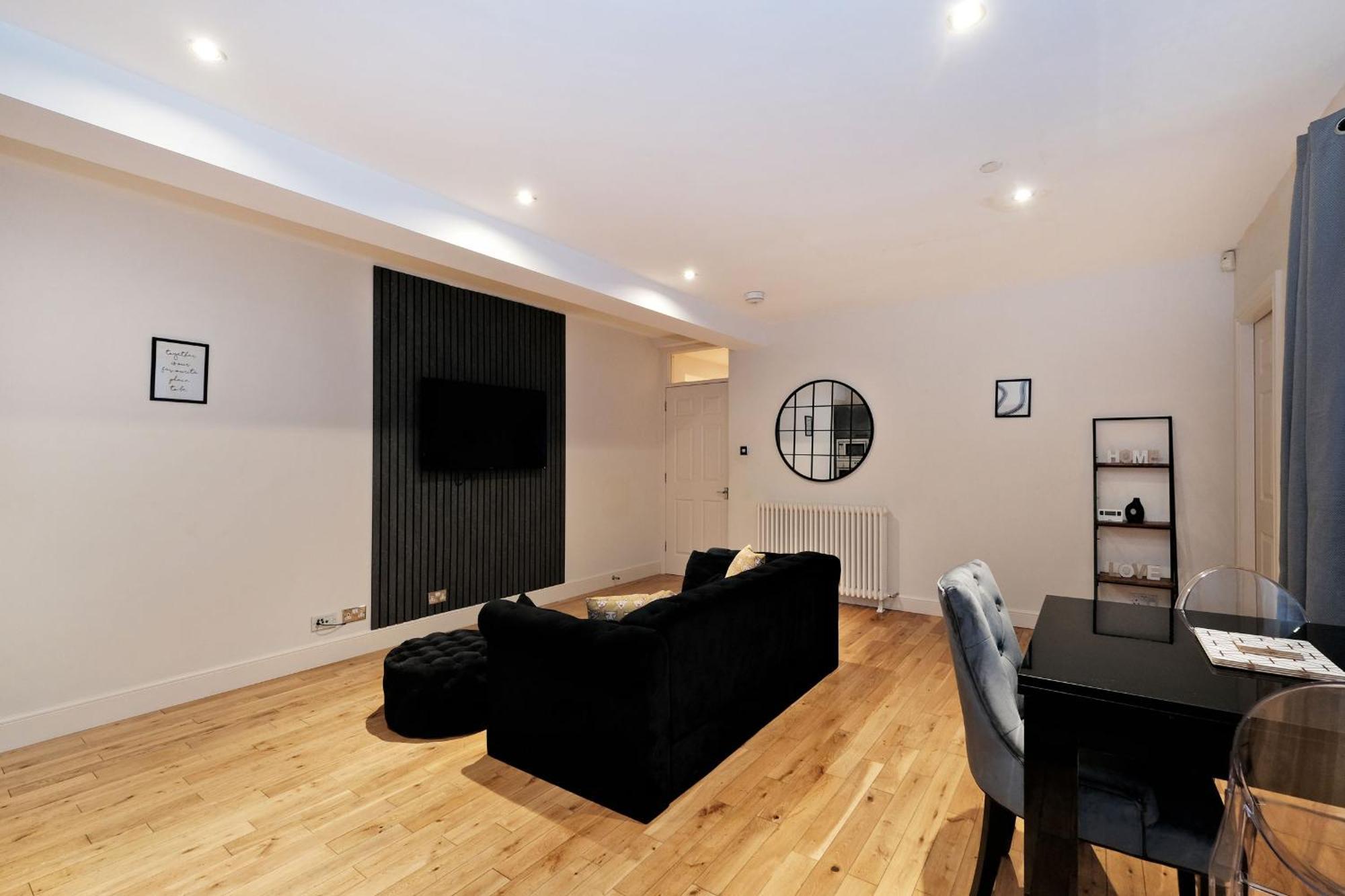One Of A Kind Historic 3 Bedroom Apartment Aberdeen Esterno foto