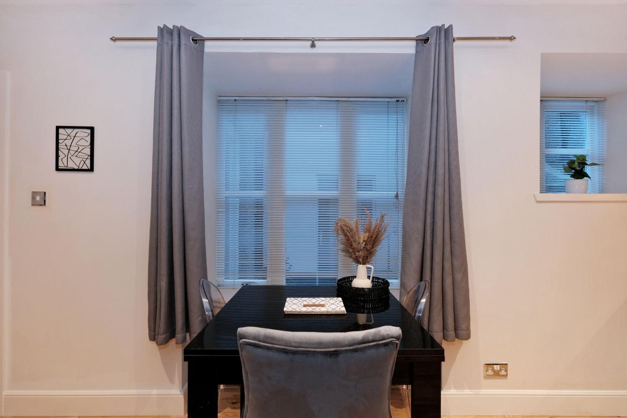 One Of A Kind Historic 3 Bedroom Apartment Aberdeen Esterno foto